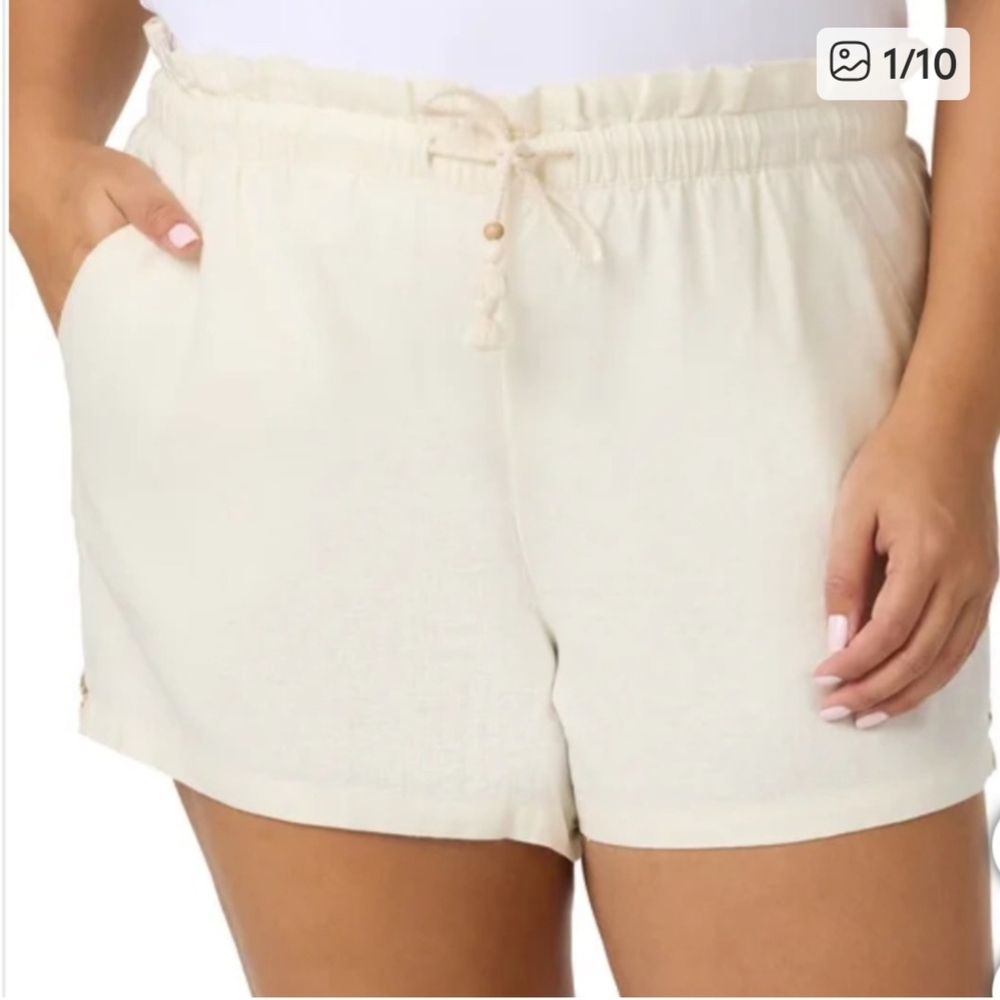 Hang Ten Women's  Cream Shorts
